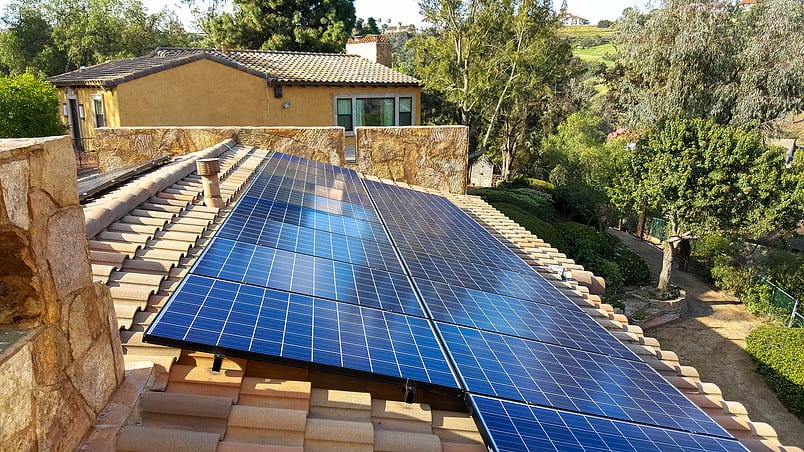 Harvesting Solar Energy: Why Autumn Is a Great Time to Consider Solar Installation